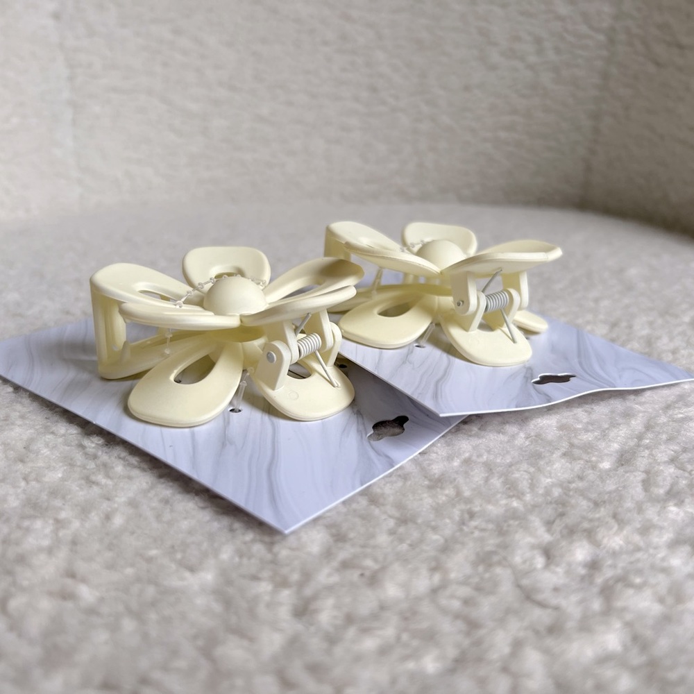New hair clips (Flower) - Picture 3 of 4
